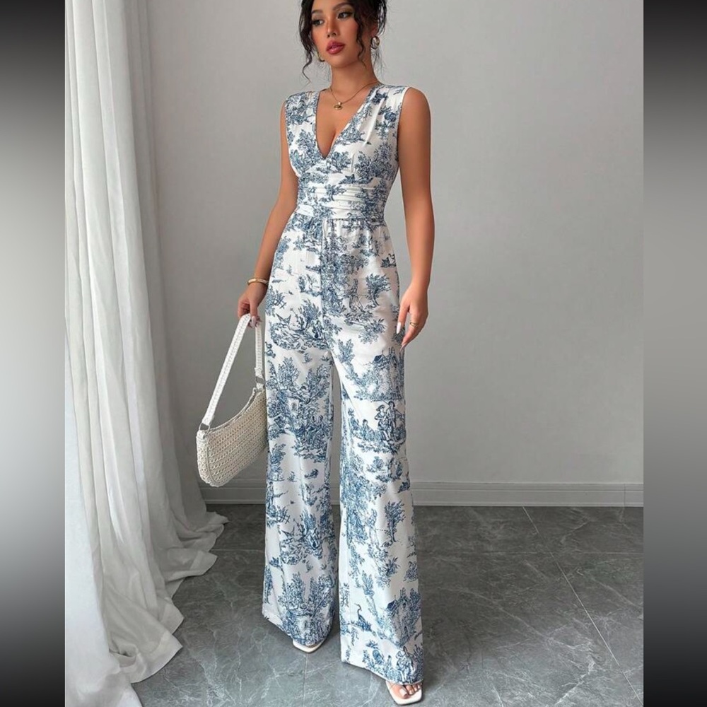 New to Posh C 🔆| Flores Black Jumpsuit with Flattering Fit and Versatile Design - Picture 5 of 10